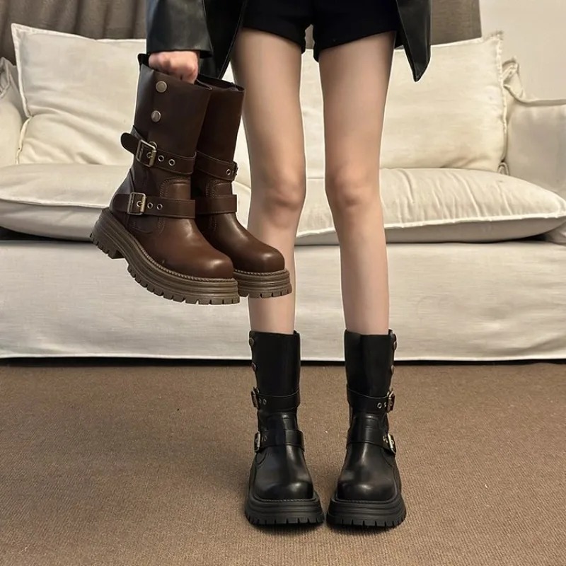 Street Fashion Korean - Damen Retro-Knöchelstiefel 2026 Braun Modische Plateau-Schuhe