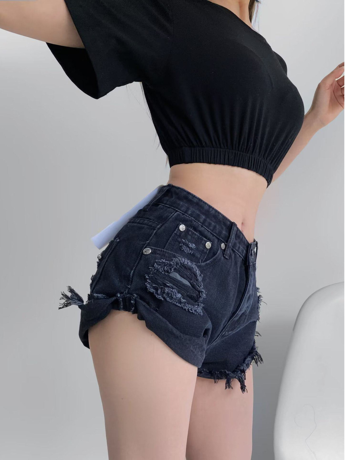 Distressed Jean Rip - Damen Low-Waist Distressed Denim Shorts Y2K
