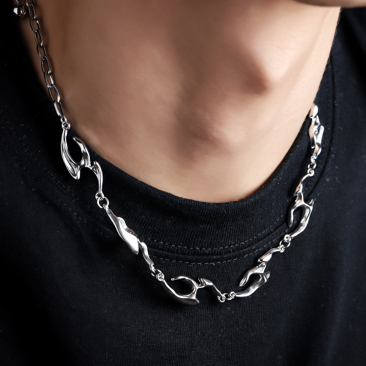 Unregelmäßig geformte Metall-H – Street Fashion Trend 2025 Bewertung und Preis
