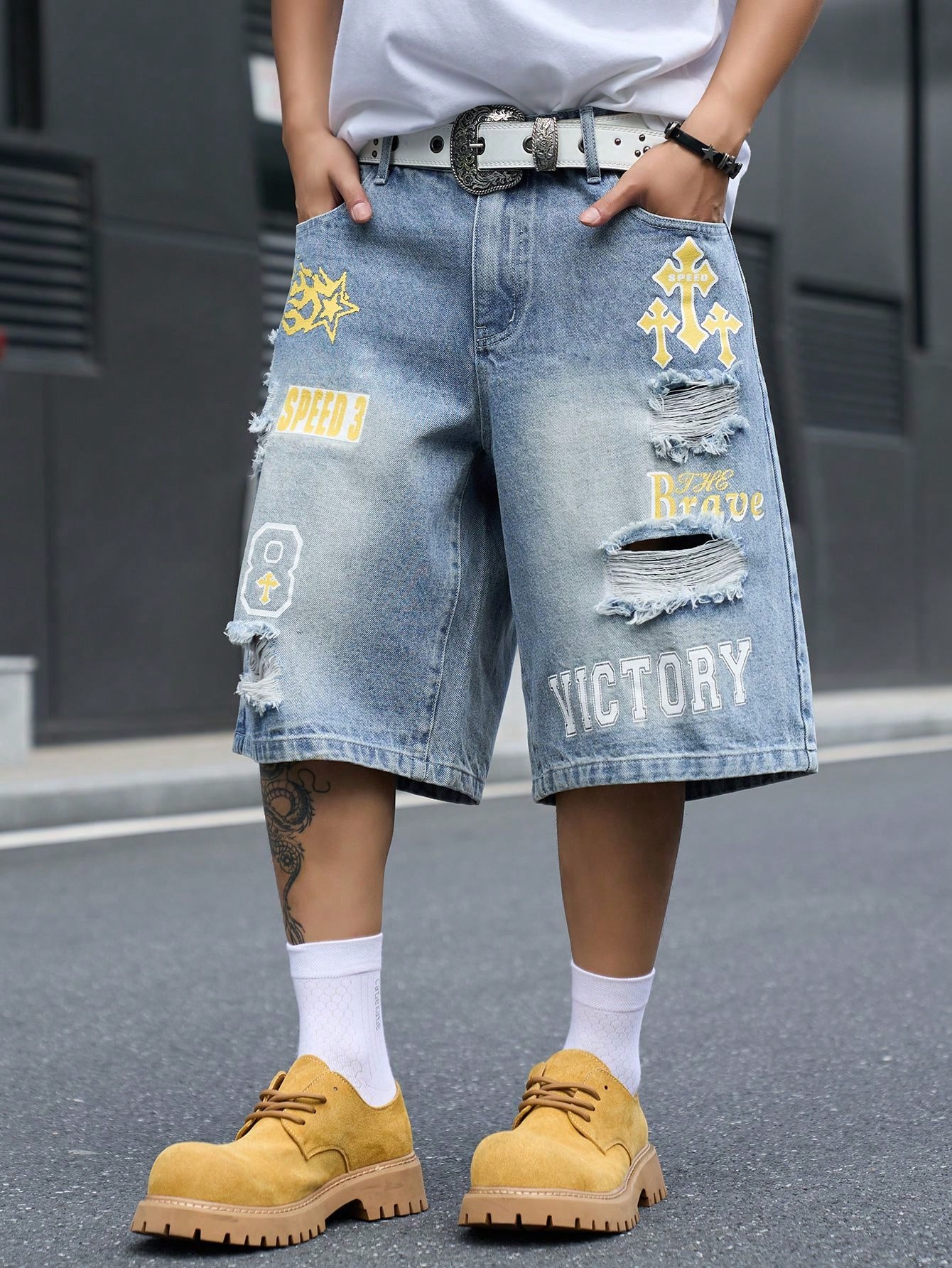 Locker sitzende Denim-Bermudas – Distressed Jean Rip Bewertung und Preis